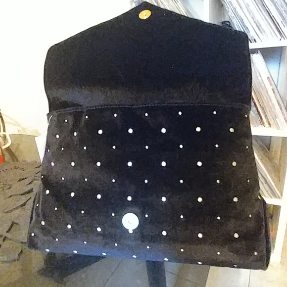 🌺NWT Shimmer Dot Velvet Clutch